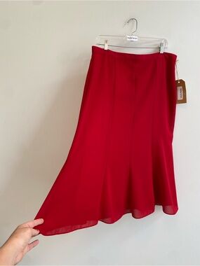 Elegant Red A-Line Midi Skirt - Classic Flared Silhouette